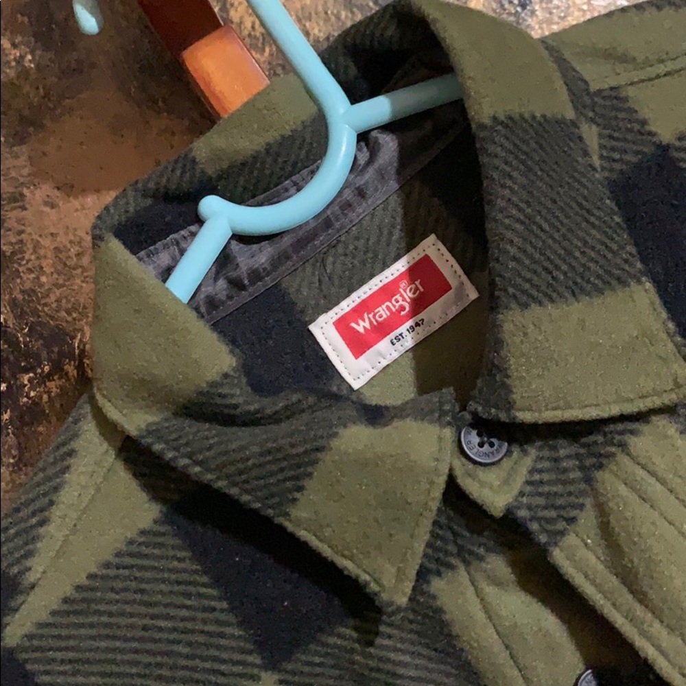 Button down lumberjack - Picture 2 of 3